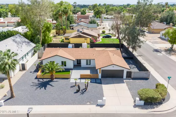 Scottsdale, AZ 85260,9205 E LAUREL Lane