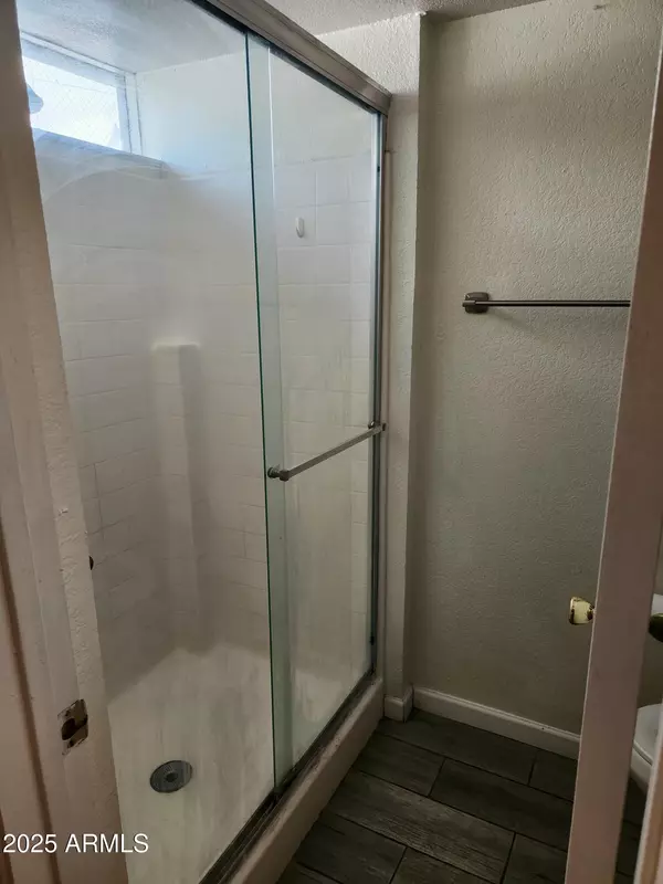 Phoenix, AZ 85020,1820 E MORTEN Avenue #112