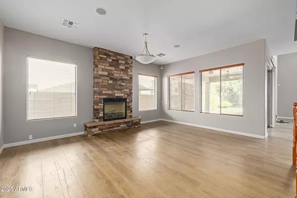 Phoenix, AZ 85042,8447 S 22ND Street