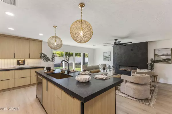 15424 N 52ND Place, Scottsdale, AZ 85254