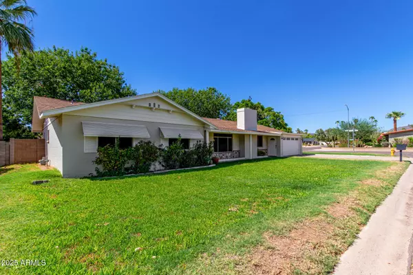 Phoenix, AZ 85021,8162 N 1ST Avenue