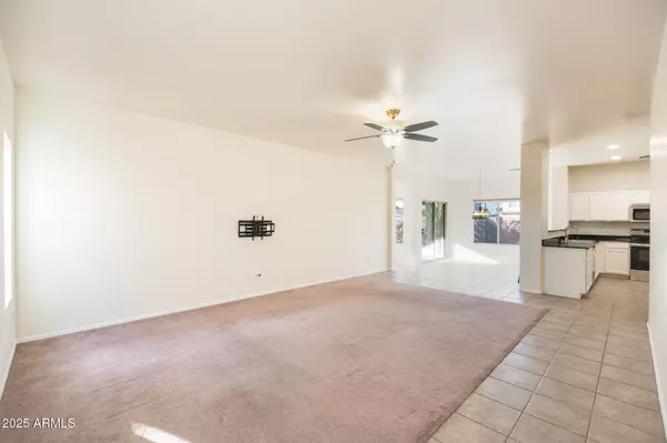 San Tan Valley, AZ 85143,27996 N MUSCOVITE Drive