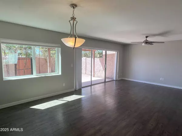 Phoenix, AZ 85032,4011 E CHARTER OAK Road