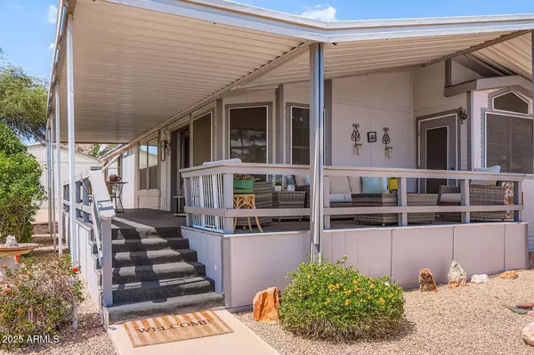 Phoenix, AZ 85024,2233 E Behrend Drive #66