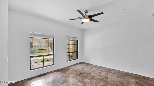 Phoenix, AZ 85022,1702 E BELL Road #113