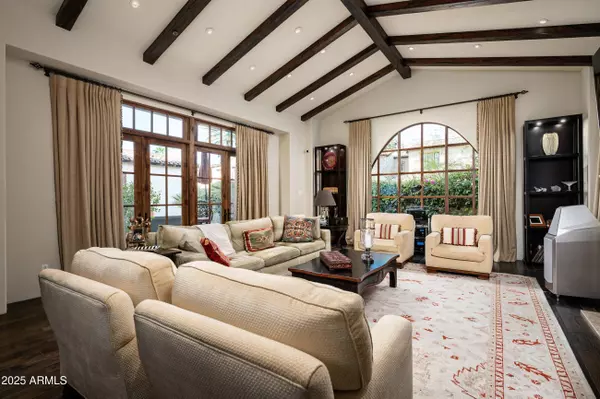 Paradise Valley, AZ 85253,4949 E LINCOLN Drive #11