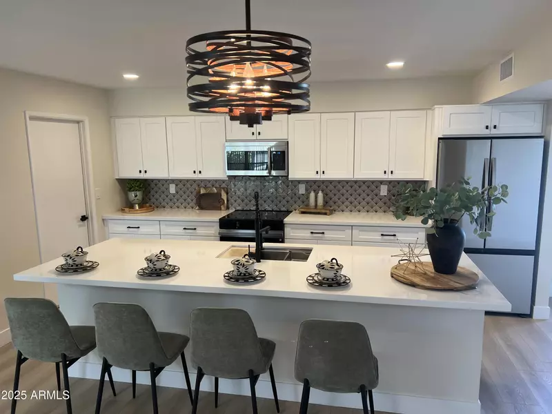 17453 N BOSWELL Boulevard, Sun City, AZ 85373