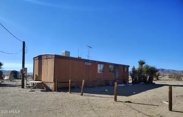 Dolan Springs, AZ 86441,15613 N FLORES Drive