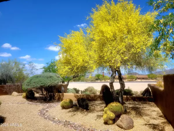 Carefree, AZ 85377,8502 E CAVE CREEK Road #10