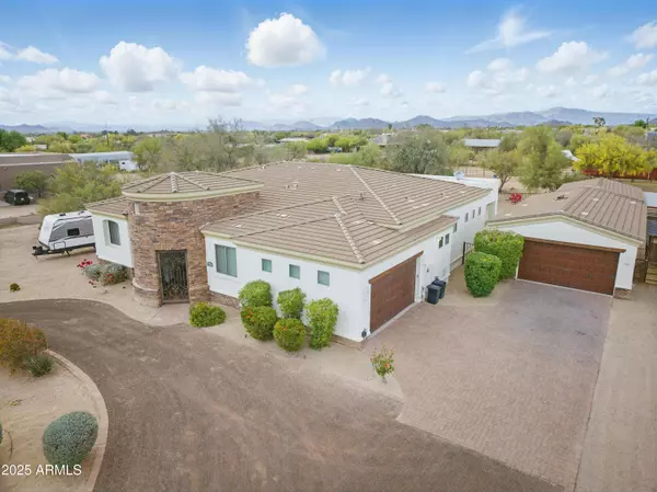 Cave Creek, AZ 85331,6146 E DIXILETA Drive