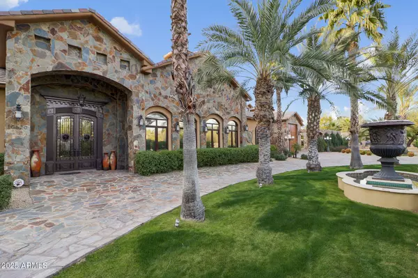 Scottsdale, AZ 85260,10620 N MILLER Road