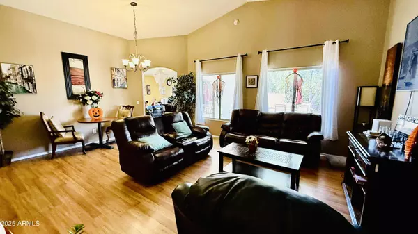 1027 S Assisted Living Street, Chandler, AZ 85286