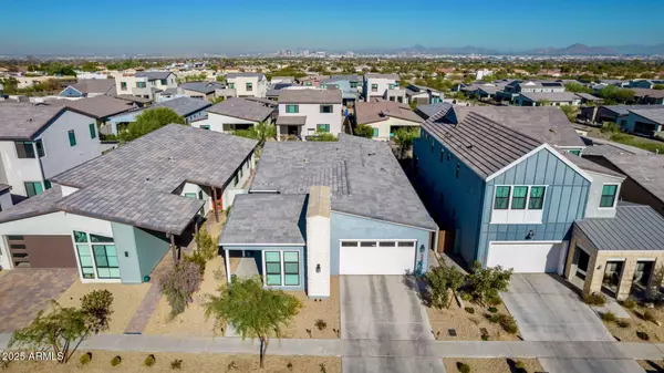 824 E MONTE Way, Phoenix, AZ 85042
