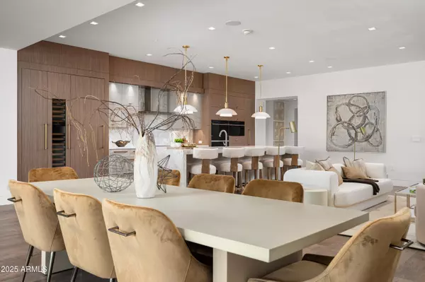 Paradise Valley, AZ 85253,6587 N PALMERAIE Boulevard #2032