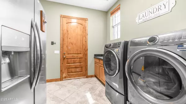 5627 N 83RD Lane, Glendale, AZ 85303