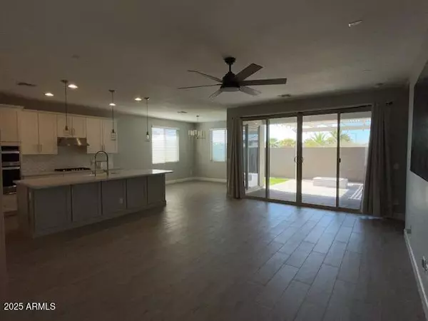 Phoenix, AZ 85048,731 E MARBLEWOOD Way