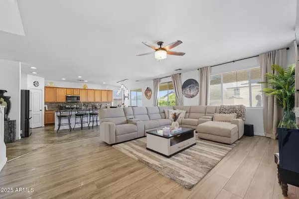 San Tan Valley, AZ 85143,754 W DESERT SEASONS Drive