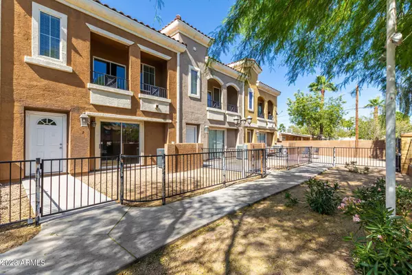 Phoenix, AZ 85015,2450 W Glenrosa Avenue #2