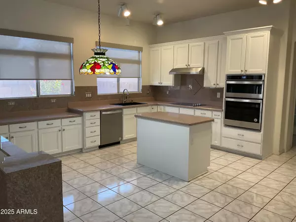 Chandler, AZ 85286,1602 W ARMSTRONG Way