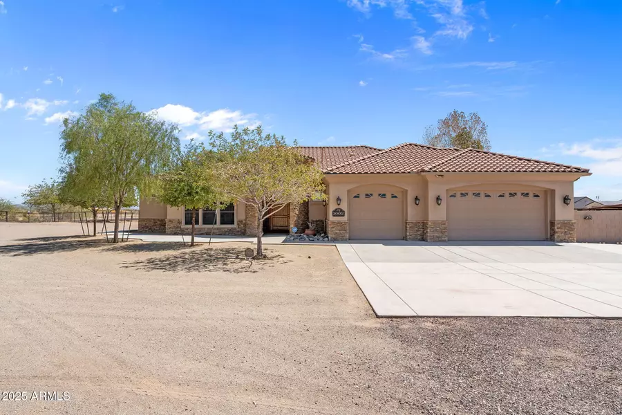 20012 W MAZATZAL Drive, Wittmann, AZ 85361