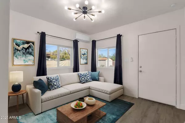 Phoenix, AZ 85007,325 N 17TH Drive