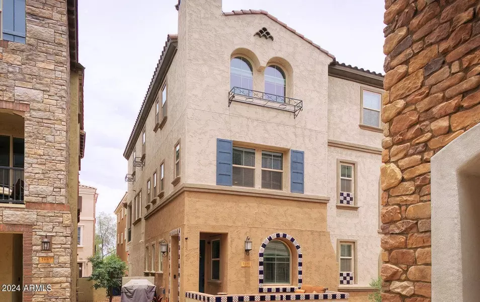 1691 E Bridgeport Parkway, Gilbert, AZ 85295