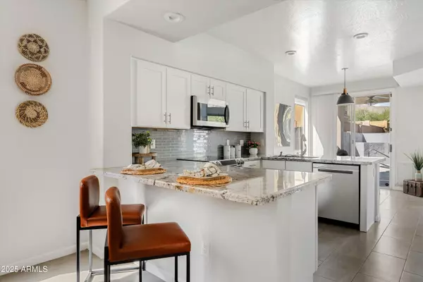 1414 E CATHEDRAL ROCK Drive, Phoenix, AZ 85048