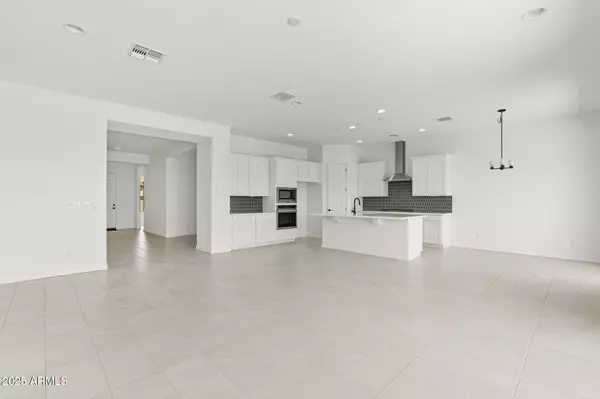 Litchfield Park, AZ 85340,20051 W EL NIDO Lane