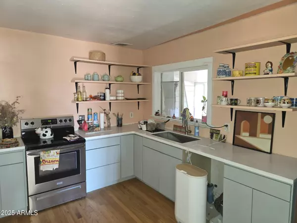 1118 E GARFIELD Street, Phoenix, AZ 85006