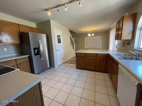 Gilbert, AZ 85296,2528 E SHEFFIELD Avenue