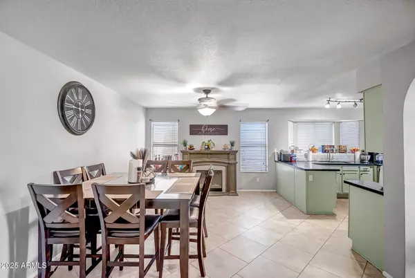Peoria, AZ 85381,8102 W WINDROSE Drive