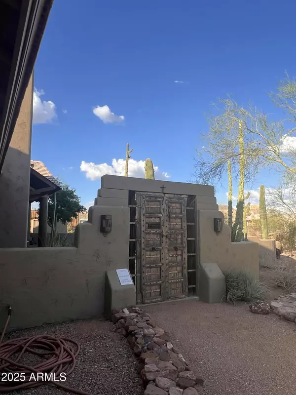 Apache Junction, AZ 85119,1040 E FRONTIER Street