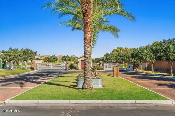 Phoenix, AZ 85042,2513 E PLEASANT Lane