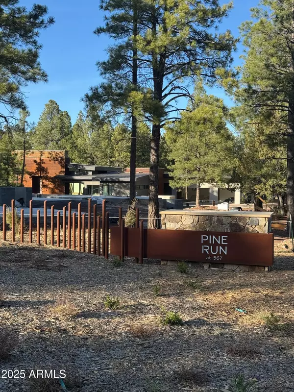Flagstaff, AZ 86005,3666 S Woodland Hills Drive #379