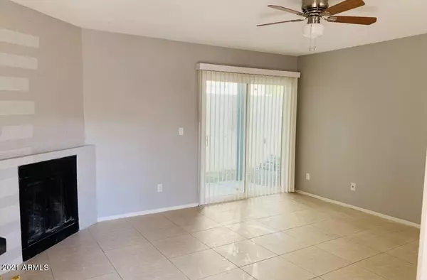 Phoenix, AZ 85029,1542 W SAHUARO Drive #1