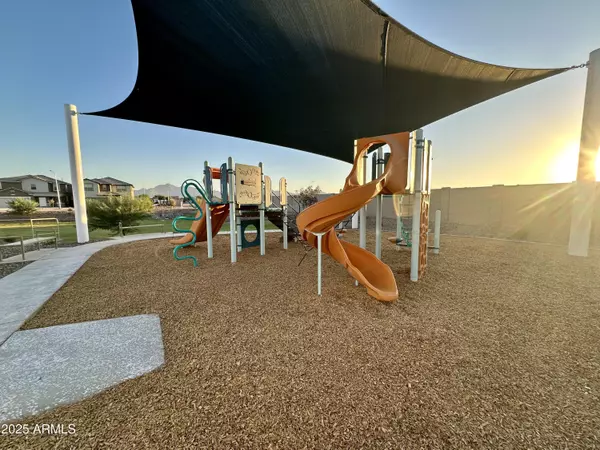 Tolleson, AZ 85353,9843 W ALBENIZ Place