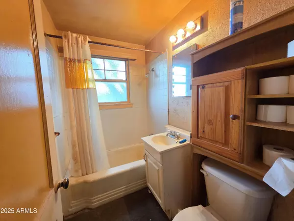 Bisbee, AZ 85603,105 BORNITE Avenue