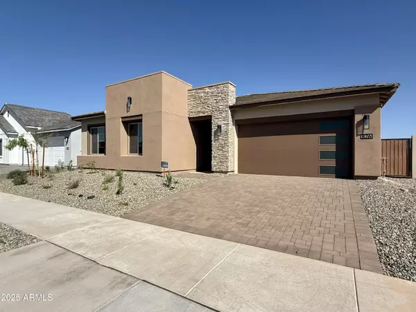 Apache Junction, AZ 85120,826 W Golden Ore Pass
