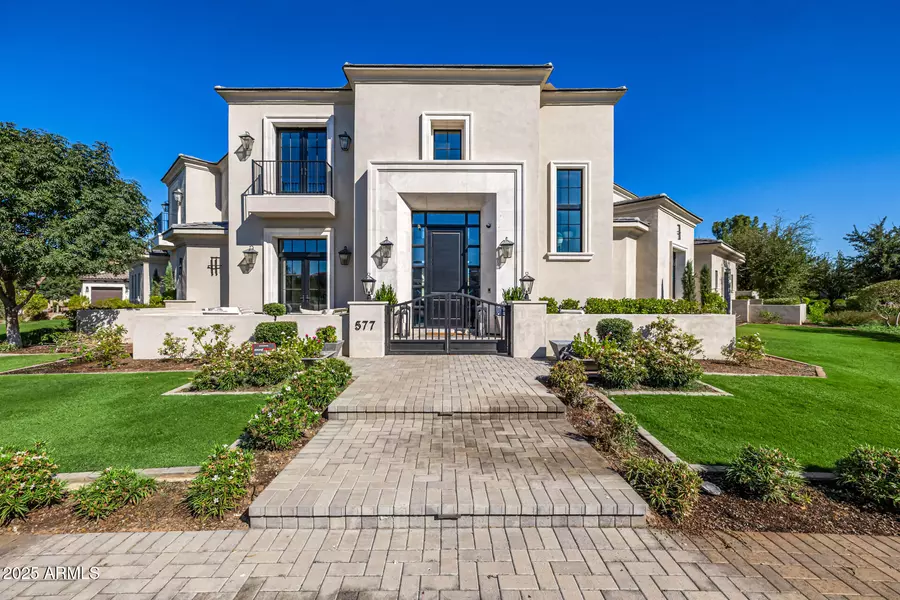 577 W HORSESHOE Place, Chandler, AZ 85248