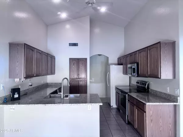 Casa Grande, AZ 85122,1614 E CLOVER Street