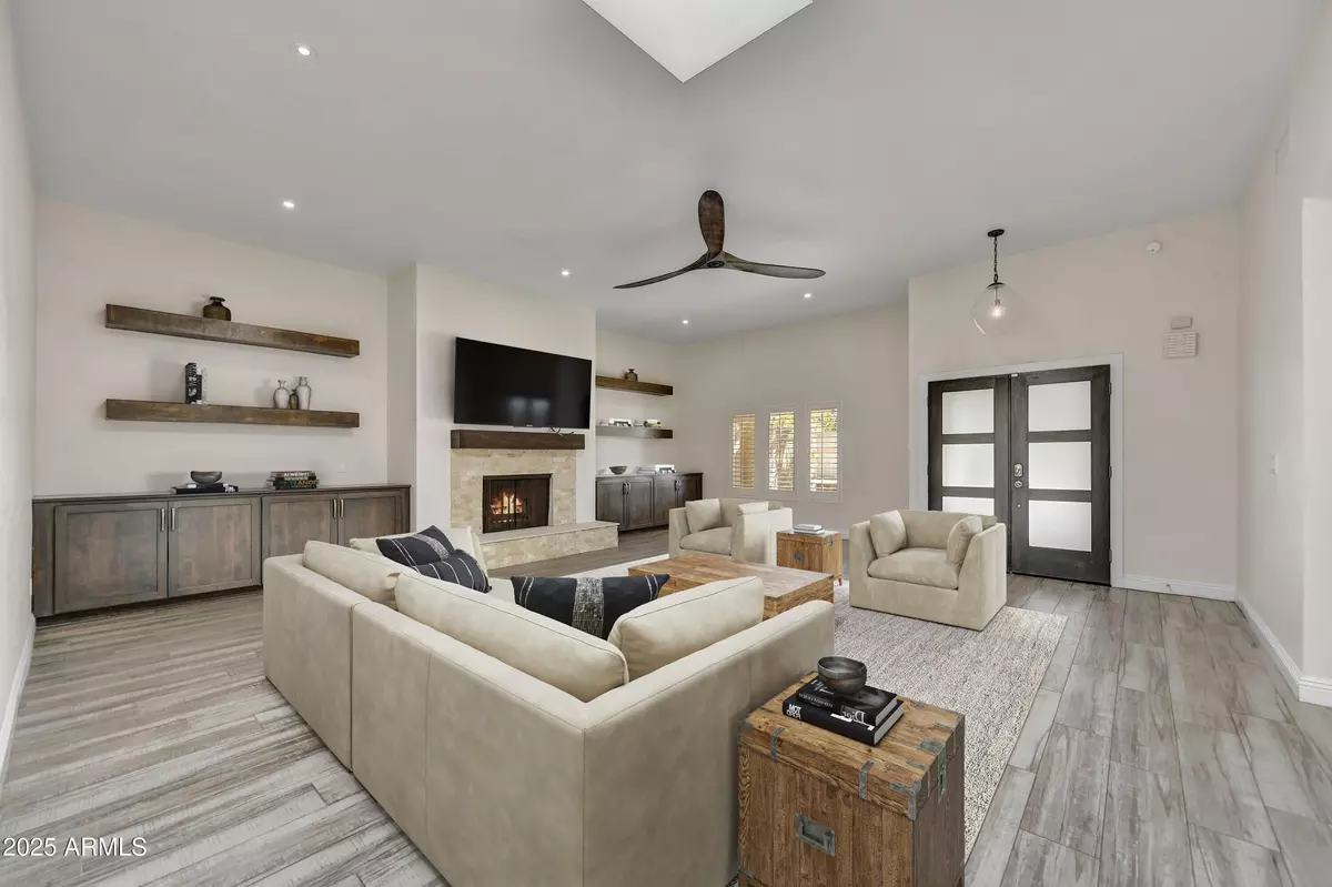 Scottsdale, AZ 85258,8184 E DEL CUARZO Drive