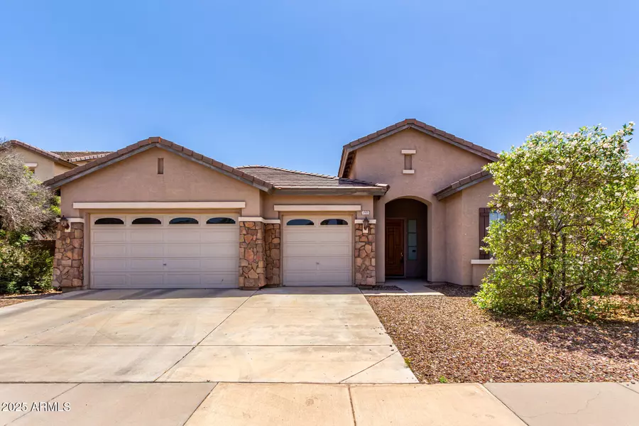 1955 E GRAND CANYON Drive, Chandler, AZ 85249