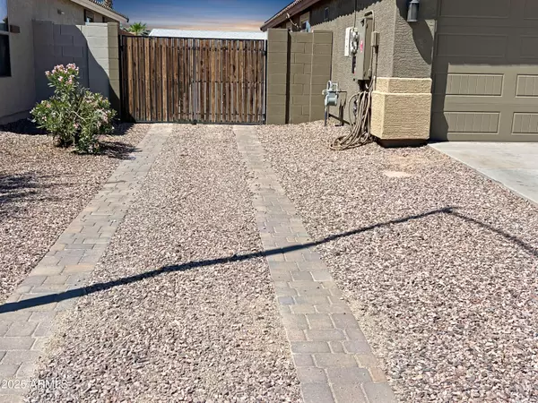 Casa Grande, AZ 85122,2041 N THUNDERBIRD Avenue