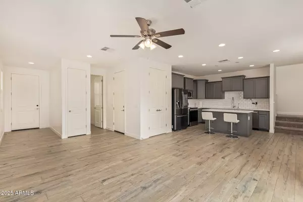 Mesa, AZ 85212,5562 S Keene --