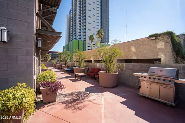 215 E MCKINLEY Street #406, Phoenix, AZ 85004