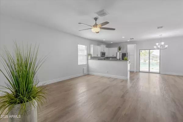 Laveen, AZ 85339,7114 S 76TH Avenue