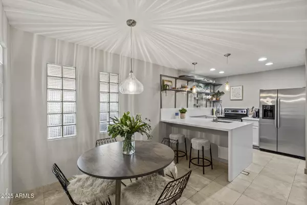 Phoenix, AZ 85018,3235 E CAMELBACK Road #115