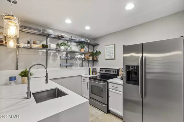 Phoenix, AZ 85018,3235 E CAMELBACK Road #115