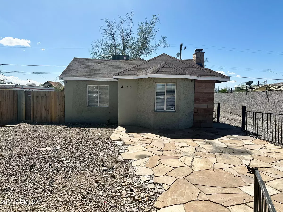 Phoenix, AZ 85009,2135 W Hadley Street #1
