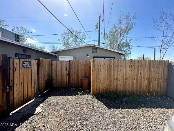 Phoenix, AZ 85009,2135 W Hadley Street #3